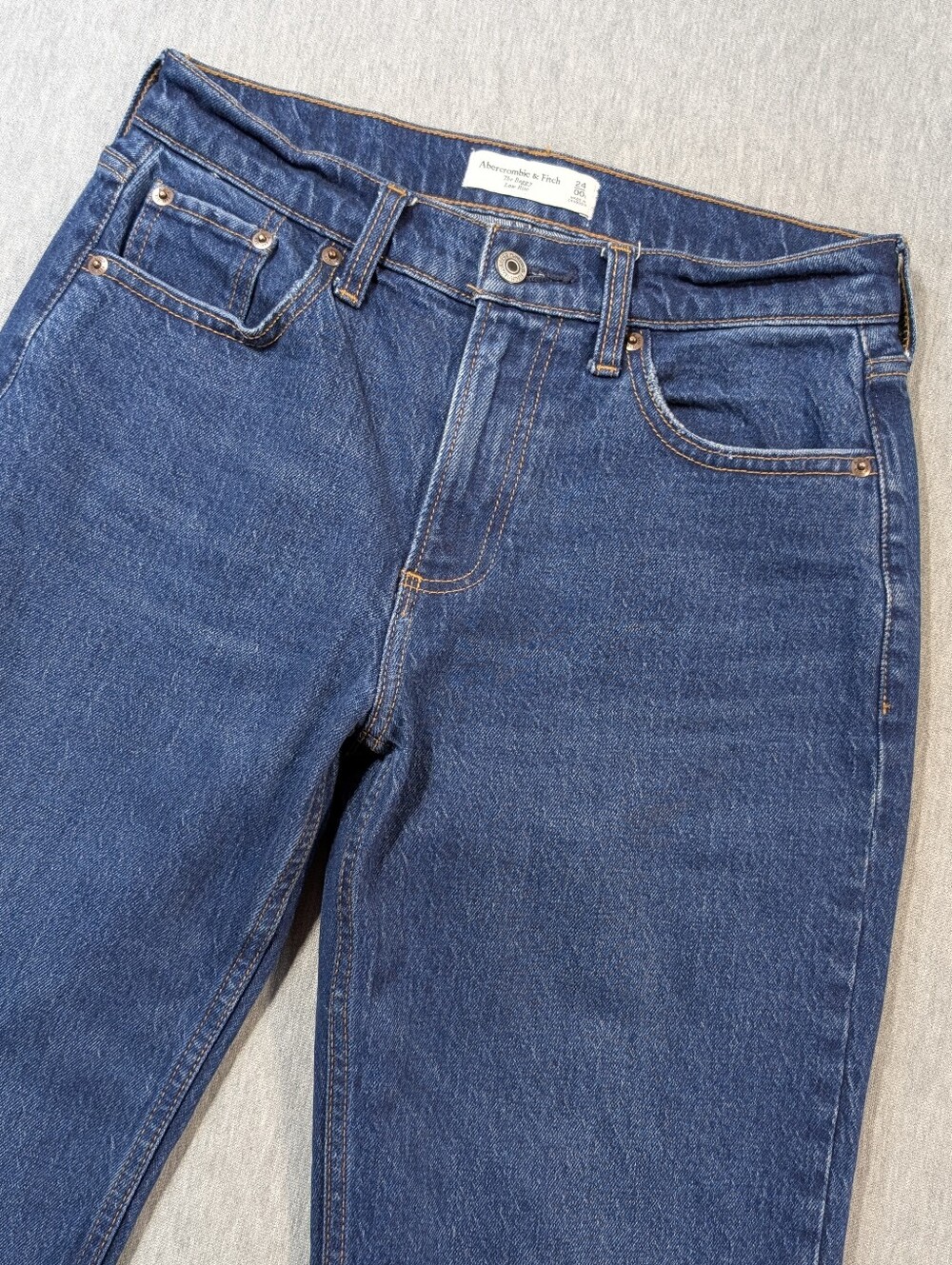 Abercrombie & Fitch The Baggy Low Rise Jeans Women's 24/00 Blue Raw Hem
